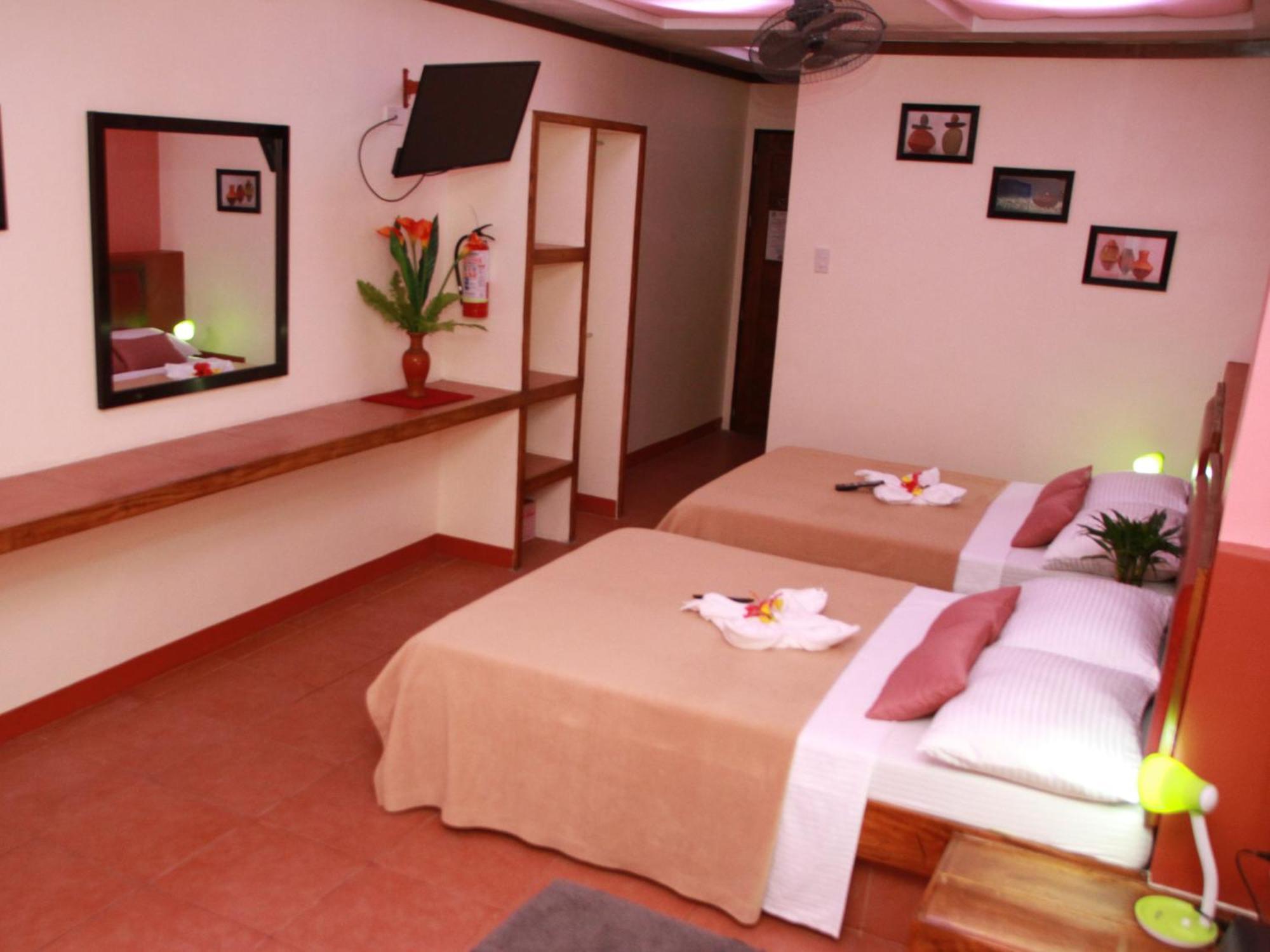 Badladz Beach And Dive Resort Puerto Galera Kamer foto