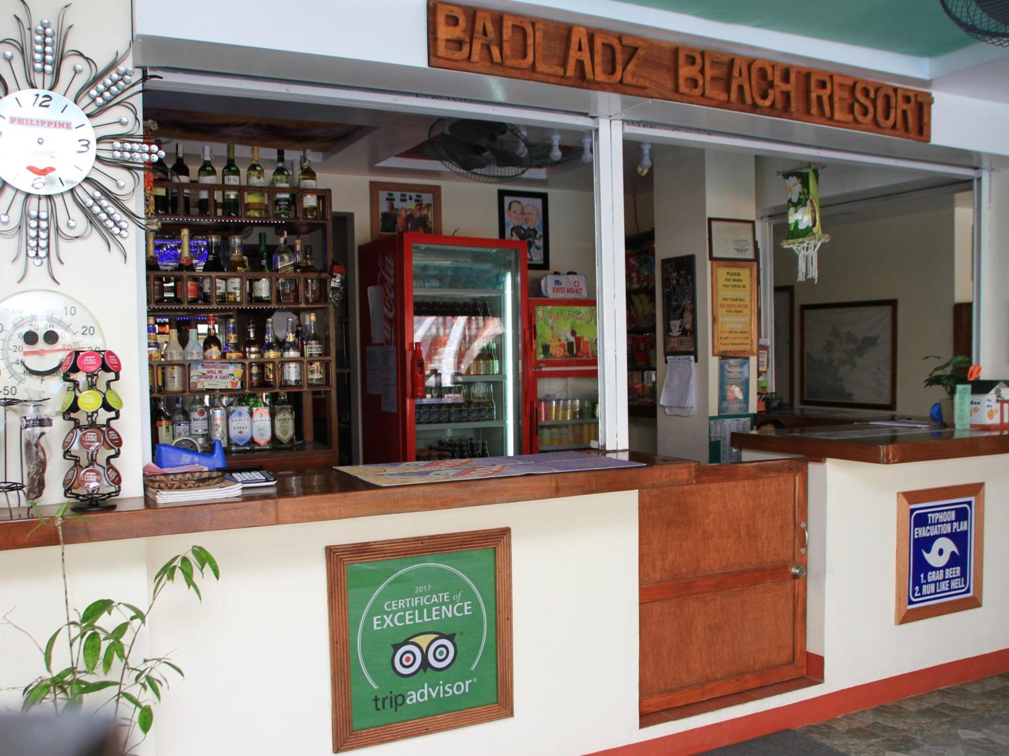 Badladz Beach And Dive Resort Puerto Galera Buitenkant foto