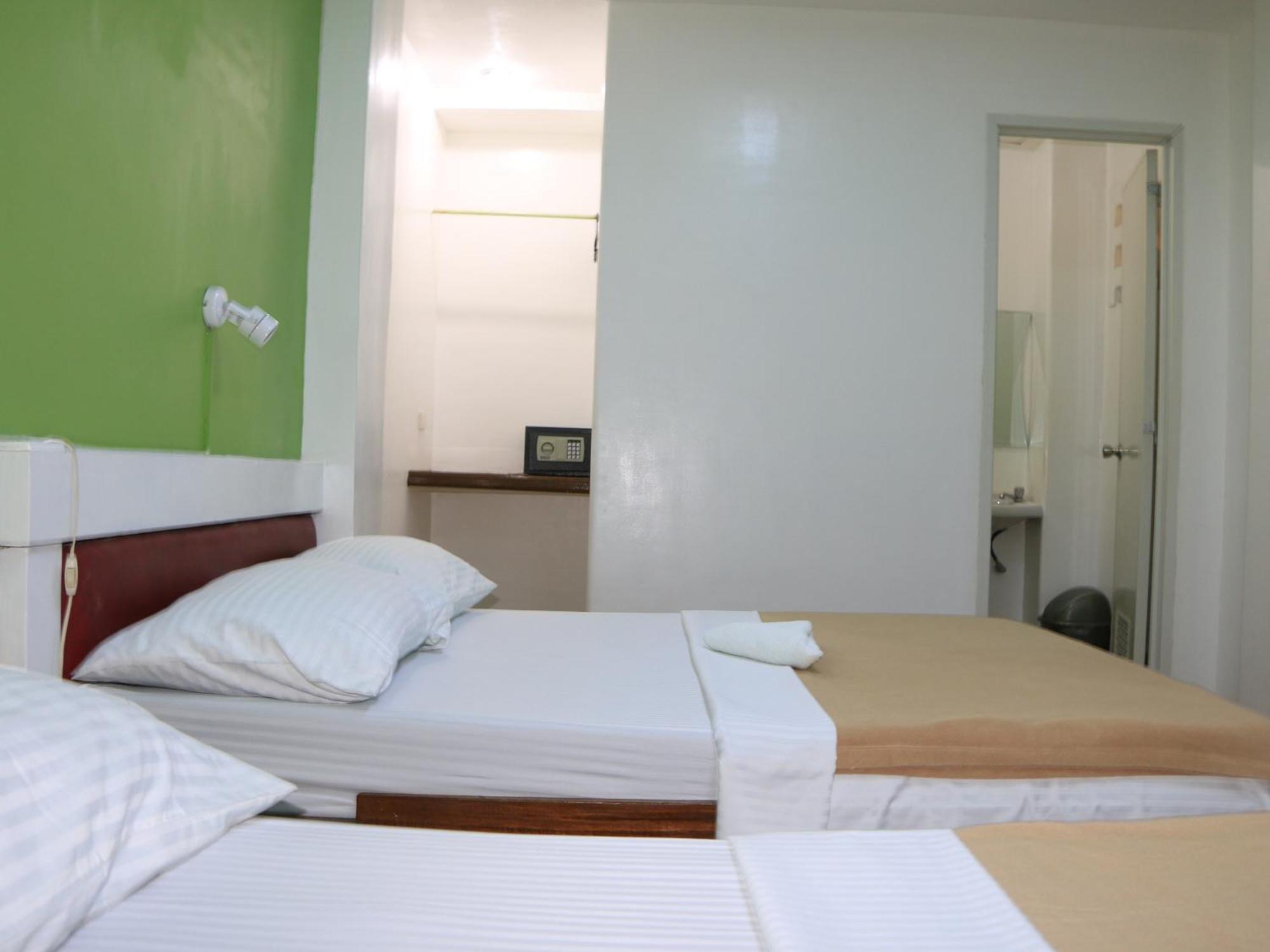 Badladz Beach And Dive Resort Puerto Galera Kamer foto
