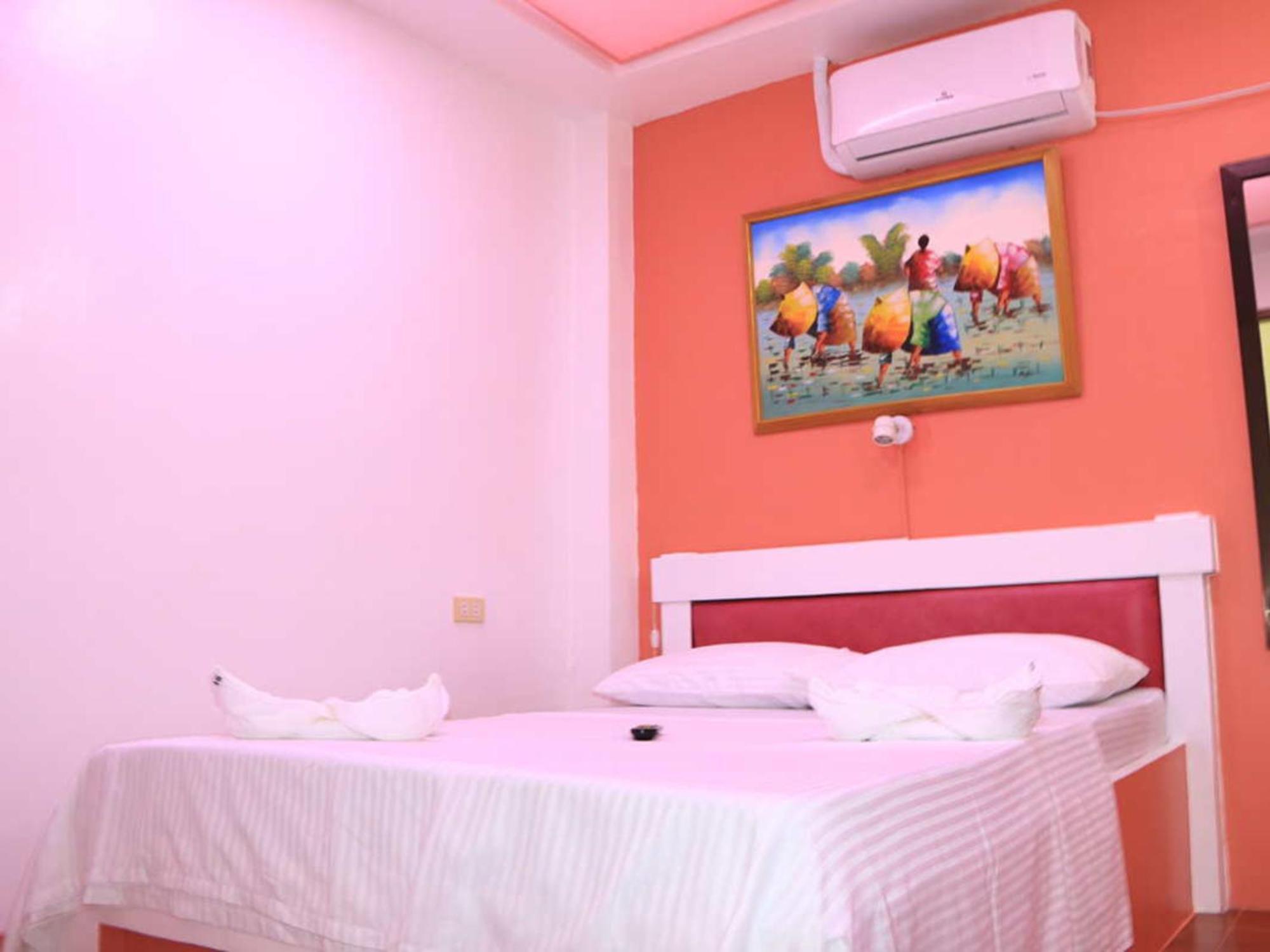 Badladz Beach And Dive Resort Puerto Galera Kamer foto