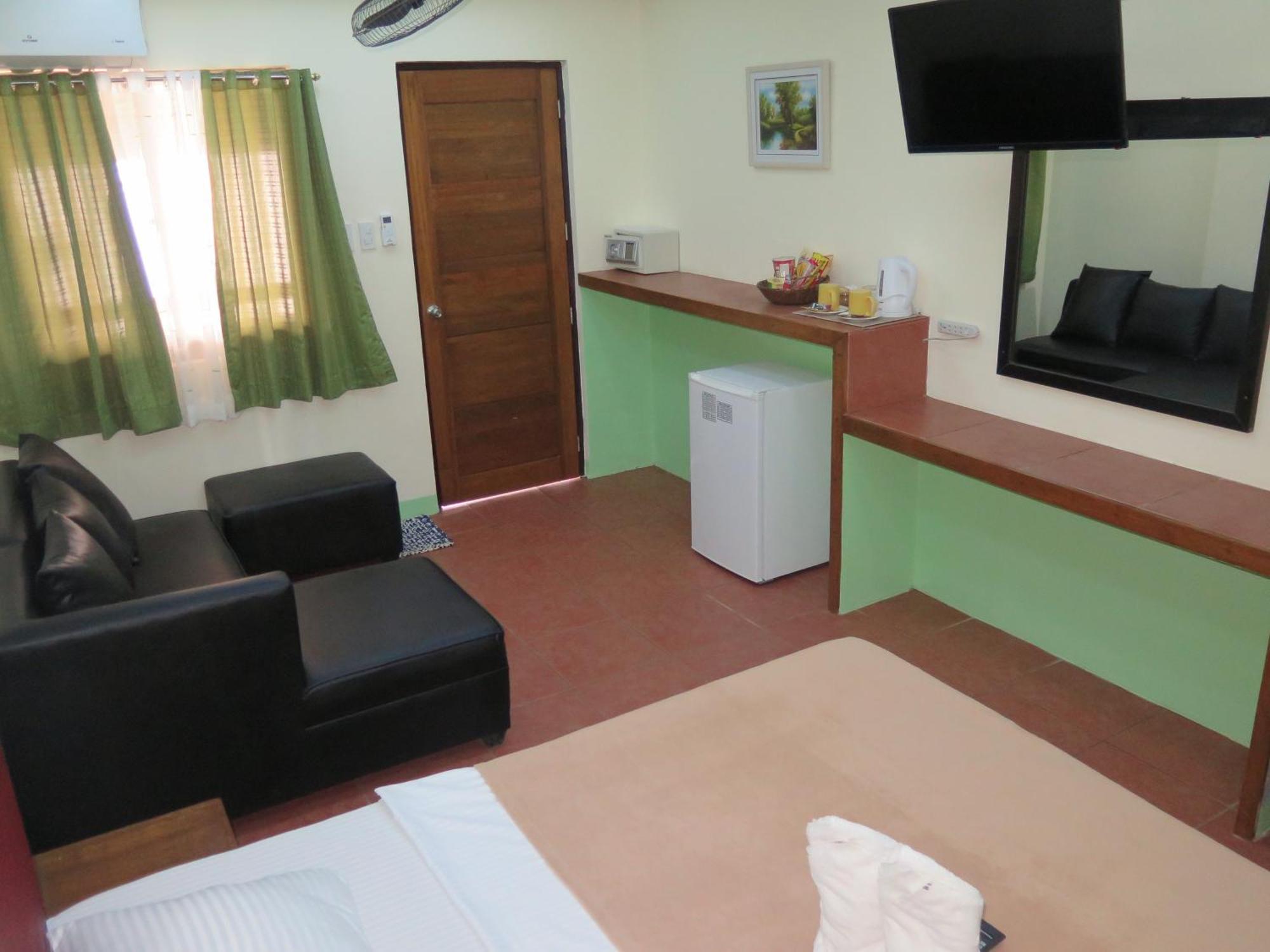 Badladz Beach And Dive Resort Puerto Galera Kamer foto